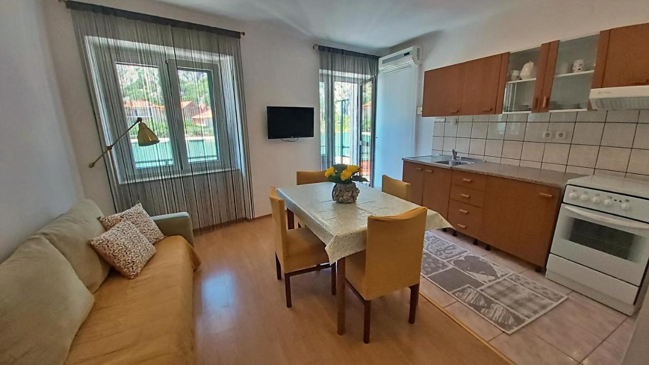 Apartment Mandic Omis Luaran gambar